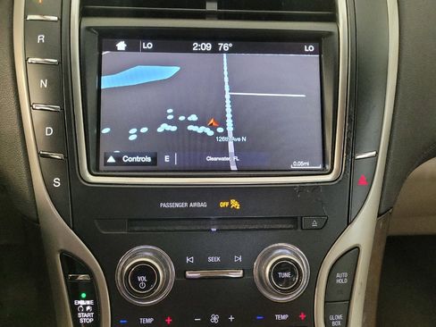Used 2017 Lincoln MKX Reserve FWD image 25