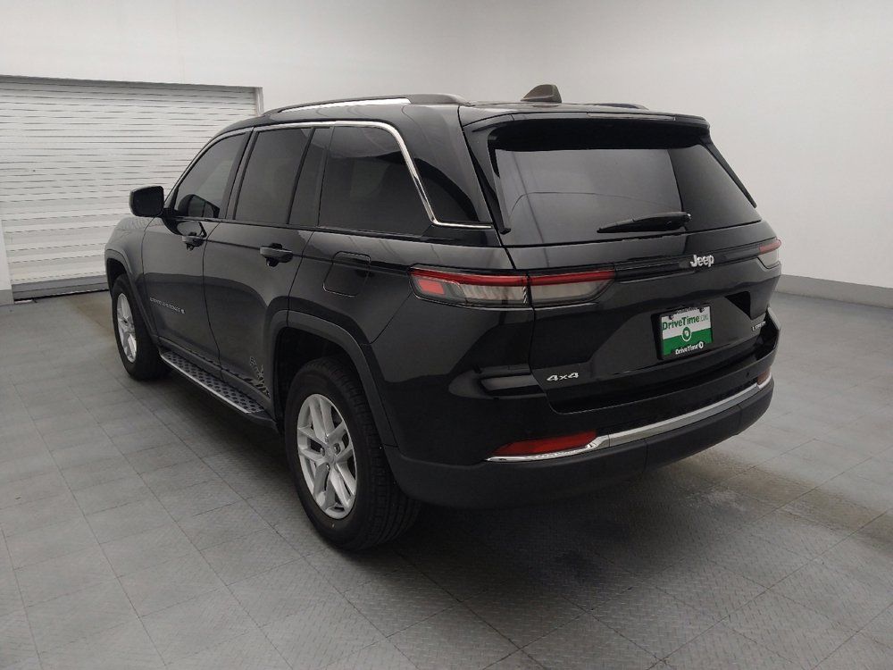 Used 2023 Jeep Grand Cherokee Laredo w/ Trailer Tow Prep Group (B) AWD/4WD image 5