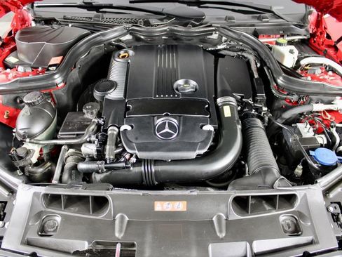Used 2013 Mercedes-Benz C 250 Sedan image 9