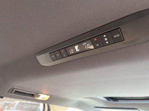 Used 2023 Toyota Sienna XLE image 20