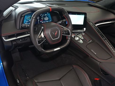 Used 2024 Chevrolet Corvette Z06 RWD image 8
