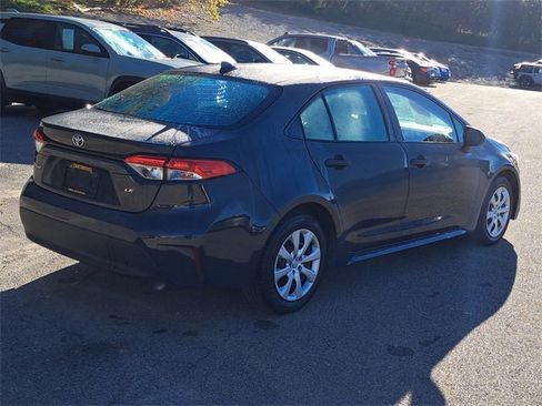 Used 2024 Toyota Corolla LE image 5