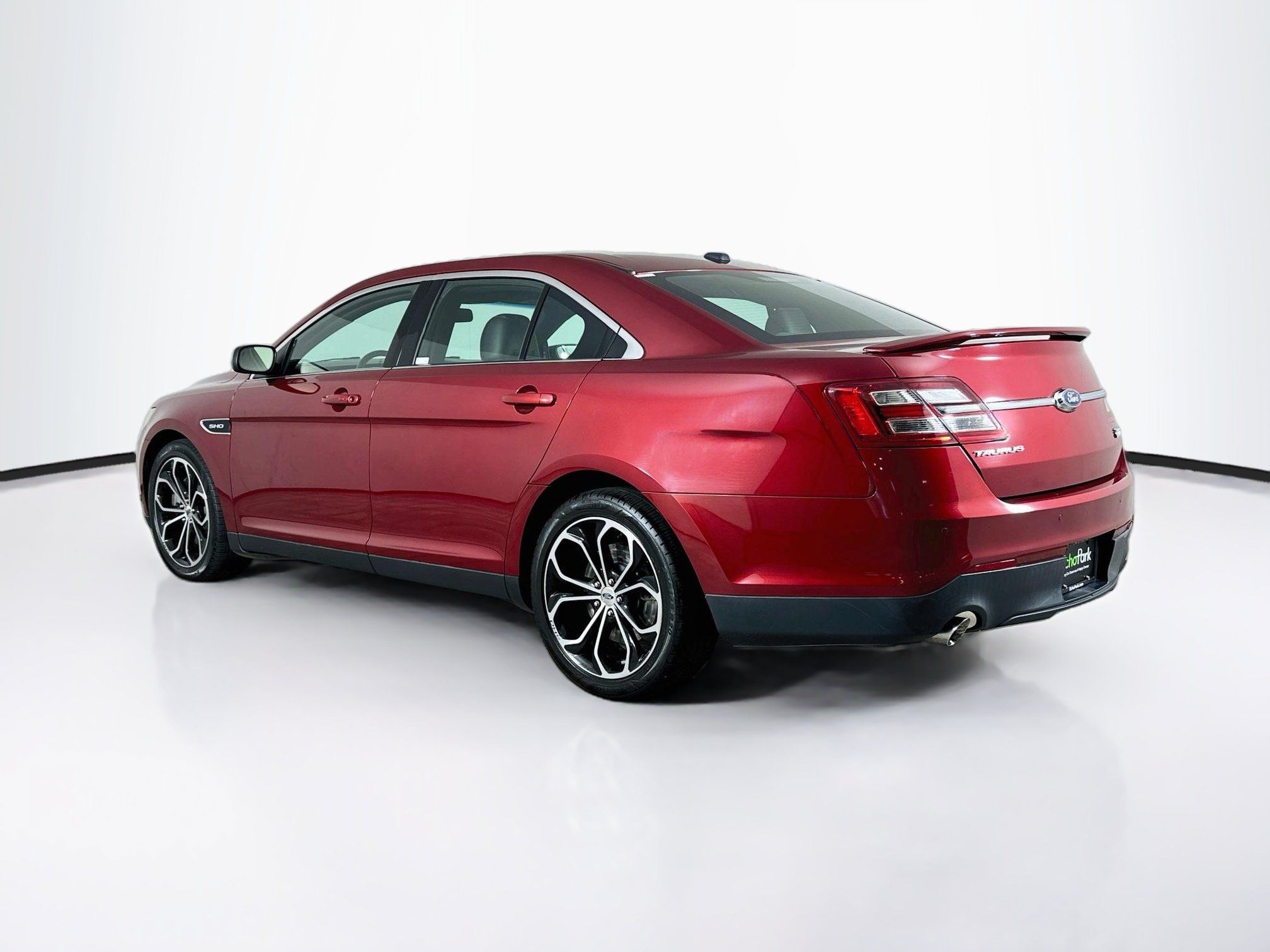Used 2018 Ford Taurus SHO AWD/4WD image 5