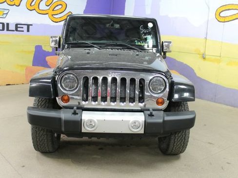 Used 2013 Jeep Wrangler Unlimited Sahara w/ Dual Top Group AWD/4WD image 3