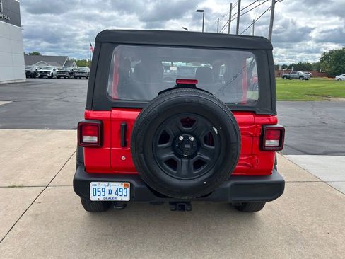 Used 2022 Jeep Wrangler Sport image 10