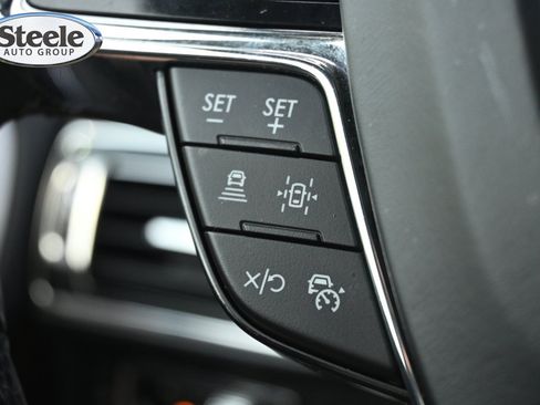 Used 2023 Lincoln Navigator Reserve AWD/4WD image 16