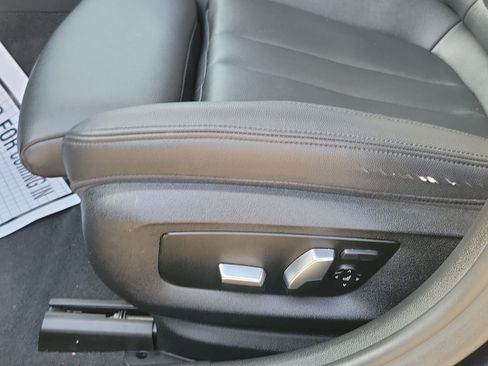 Used 2019 BMW 530e RWD image 18