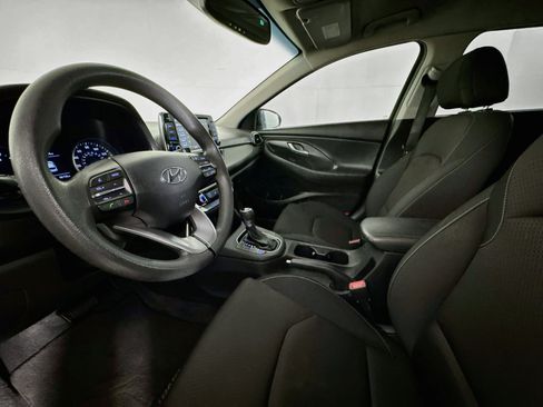Used 2018 Hyundai Elantra GT FWD image 19