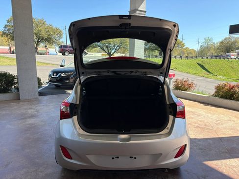 Used 2016 Hyundai Elantra GT image 21