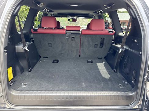 Used 2023 Lexus GX 460 Premium w/ Premium Package AWD/4WD image 32