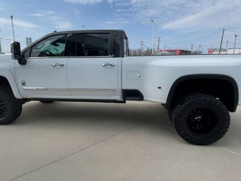 New 2026 Chevrolet Silverado 3500 High Country w/ High Country Premium Package AWD/4WD image 7