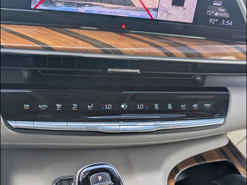 Used 2024 Cadillac Escalade ESV Premium Luxury Platinum AWD/4WD image 19