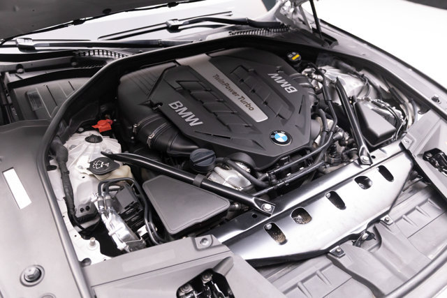 Used 2014 BMW 750i RWD image 41