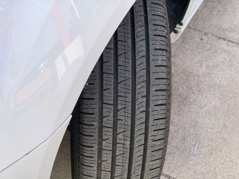 Used 2013 Chrysler 300 RWD image 12