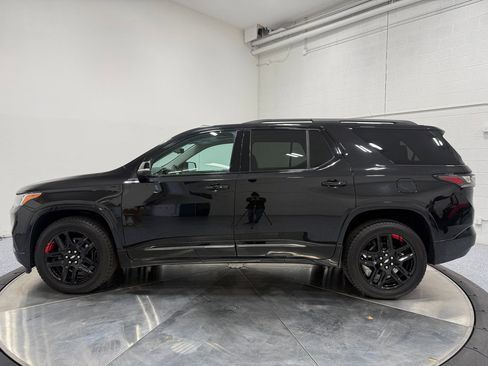 Used 2021 Chevrolet Traverse Premier w/ Redline Edition image 4