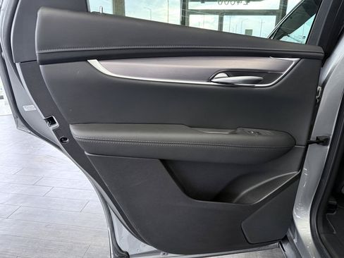 Used 2025 Cadillac XT5 Luxury w/ LPO, Floor Liner Package FWD image 33