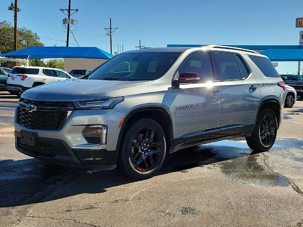 Used 2023 Chevrolet Traverse Premier w/ Redline Edition FWD image 1