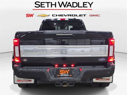 Used 2022 Ford F450 Limited w/ FX4 Off-Road Package image 6