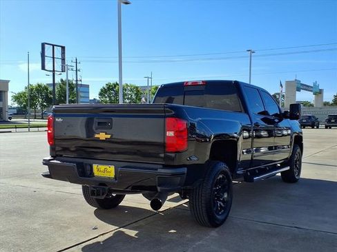 Used 2017 Chevrolet Silverado 2500 High Country w/ Duramax Plus Package image 2