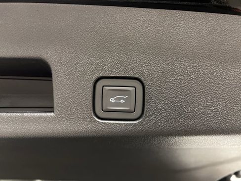 New 2026 GMC Acadia Denali w/ Super Cruise Package image 7