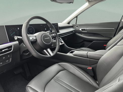 New 2025 Hyundai Sonata Limited image 14