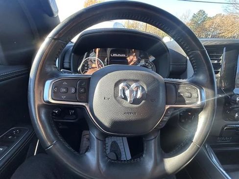 Used 2024 RAM 1500 Laramie image 13