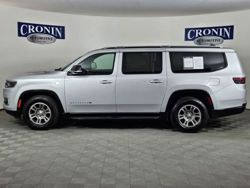 Used 2024 Jeep Wagoneer L 4WD image 2