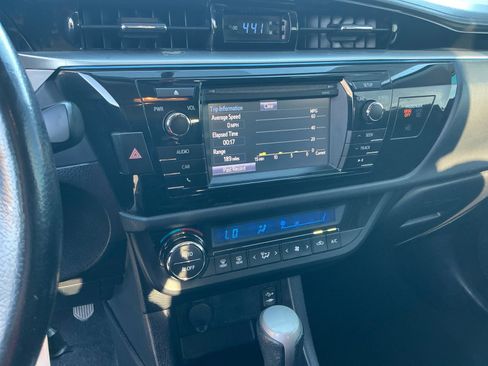 Used 2015 Toyota Corolla S image 12