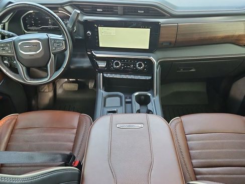 Used 2024 GMC Sierra 3500 Denali Ultimate image 18