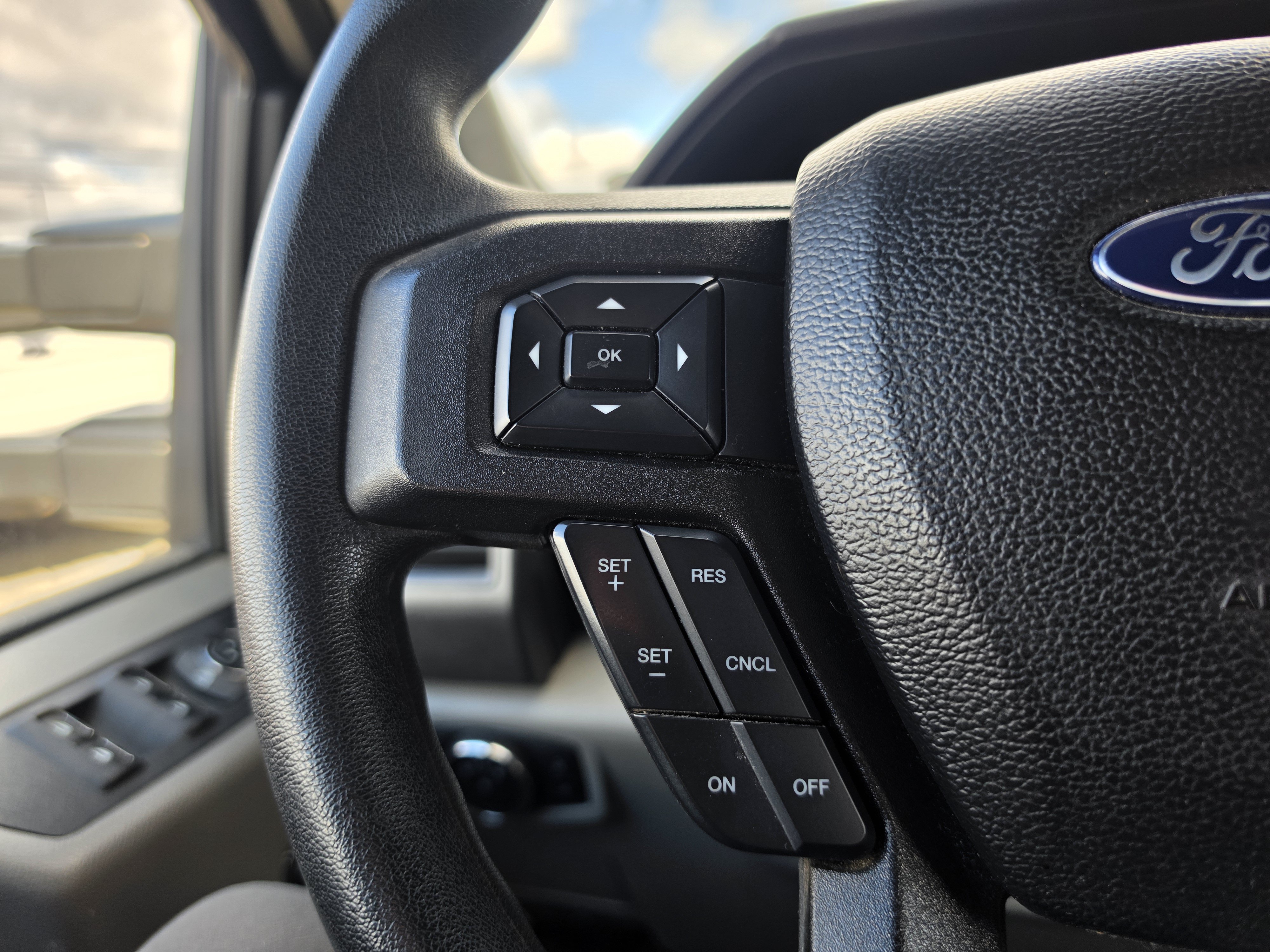 Used 2021 Ford F250 XL w/ STX Appearance Package AWD/4WD image 19