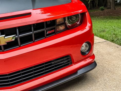 Used 2013 Chevrolet Camaro SS w/ SS Performance Package RWD image 12