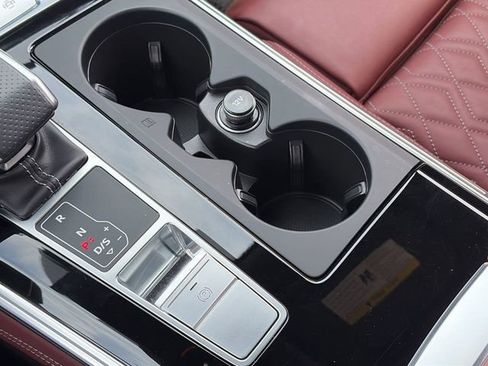 Used 2022 Audi S7 Prestige w/ Prestige Package image 32