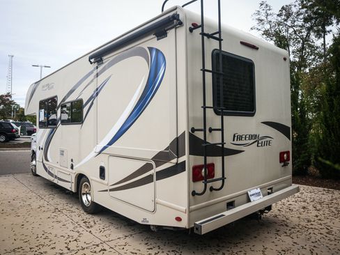 Used 2018 Ford E-350 and Econoline 350 Super Duty w/ Motorhome Prep Package image 8