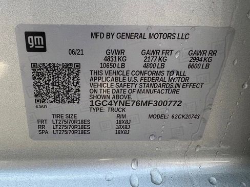 Used 2021 Chevrolet Silverado 2500 LT w/ Convenience Package image 17