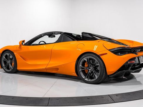 Used 2023 McLaren 720S Spider image 5
