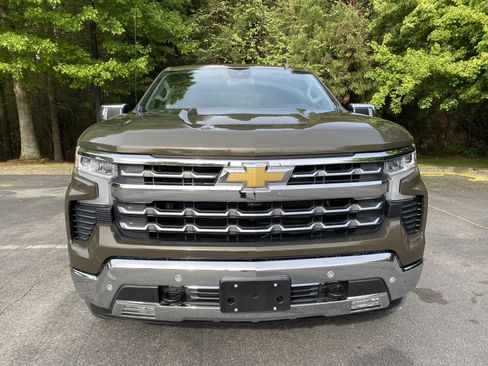 Used 2023 Chevrolet Silverado 1500 LTZ image 3