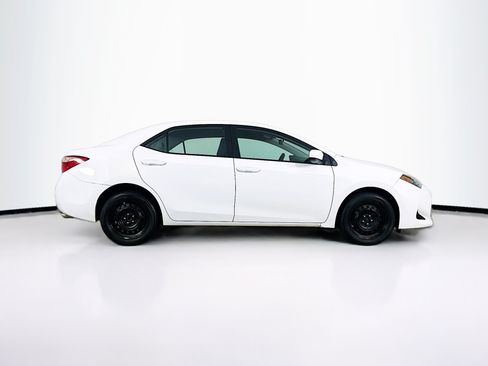 Used 2017 Toyota Corolla LE FWD image 10