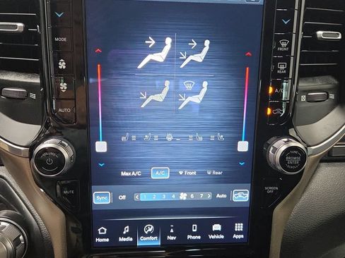 Used 2022 RAM 1500 Laramie AWD/4WD image 42