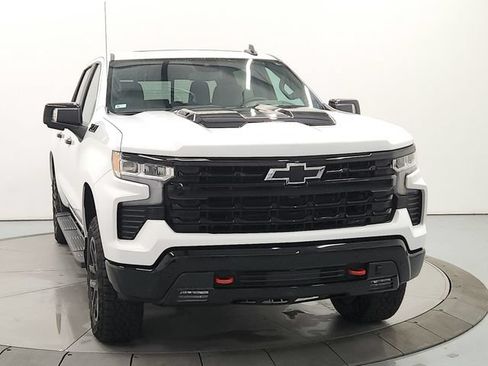 Used 2026 Chevrolet Silverado 1500 LT Trail Boss w/ Safety Package AWD/4WD image 2