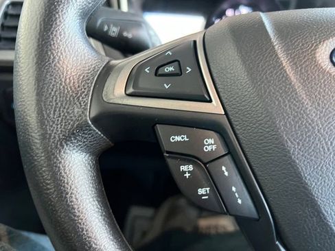 Used 2020 Ford Fusion SE image 17