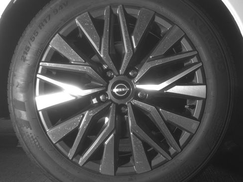Used 2025 Nissan Altima 2.5 SV FWD image 15