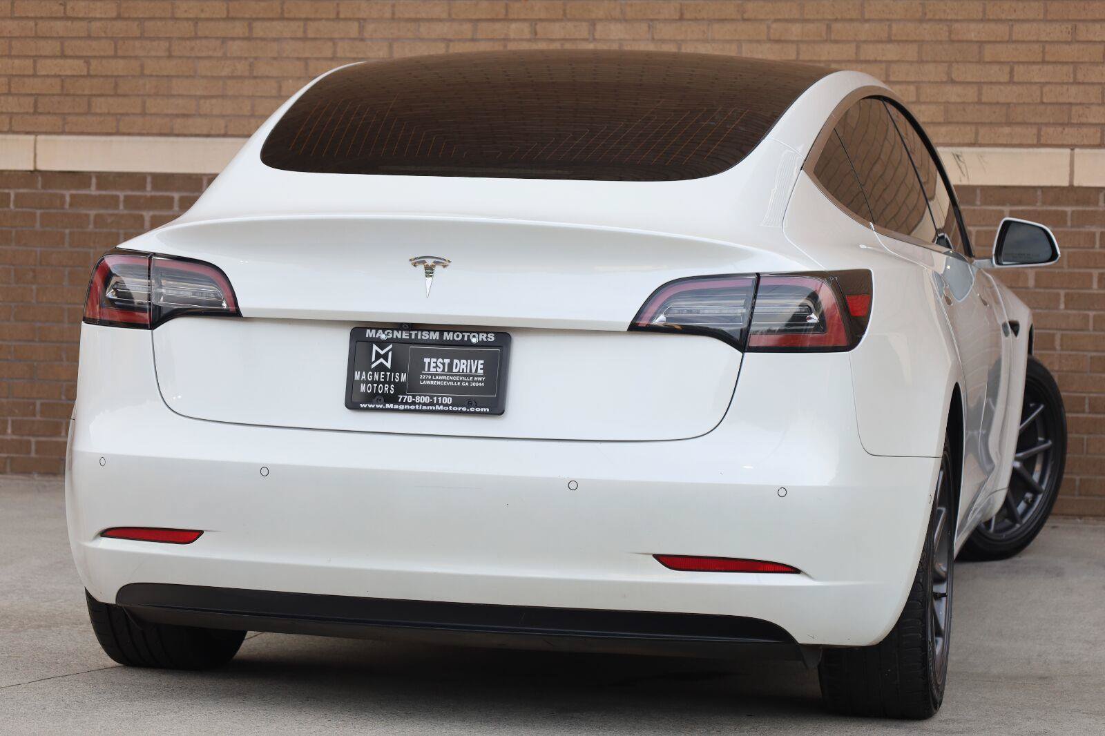 Used 2020 Tesla Model 3 Standard Range Plus RWD image 11