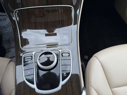 Used 2019 Mercedes-Benz GLC 300 4MATIC image 20