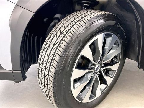 Used 2023 Subaru Outback Touring AWD/4WD image 34