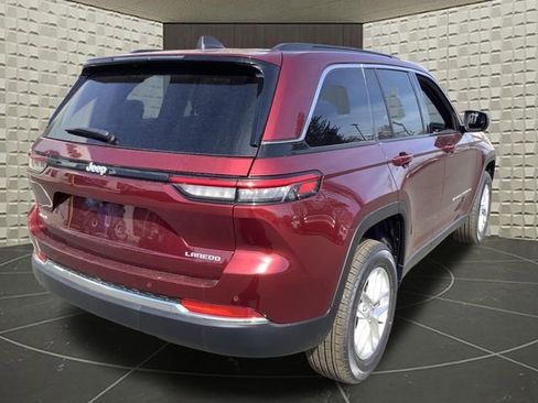 New 2026 Jeep Grand Cherokee Laredo image 8