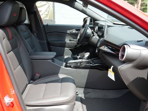 New 2026 Chevrolet Trax RS FWD image 8