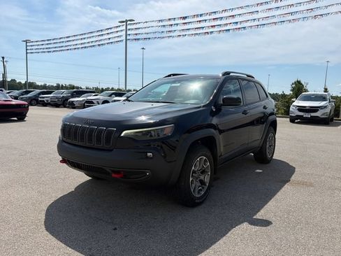 Used 2022 Jeep Cherokee Trailhawk w/ Sound & Nav Group AWD/4WD image 2