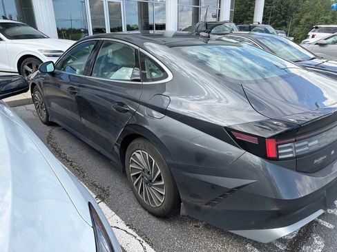 Used 2024 Hyundai Sonata SEL FWD image 3
