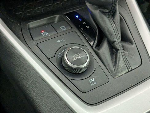 Used 2024 Toyota RAV4 AWD Hybrid image 23