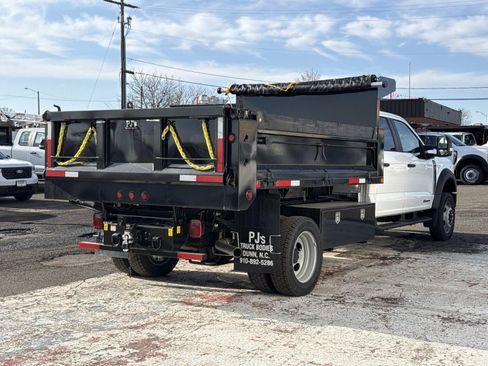 New 2026 Ford F550 4x4 Crew Cab image 3